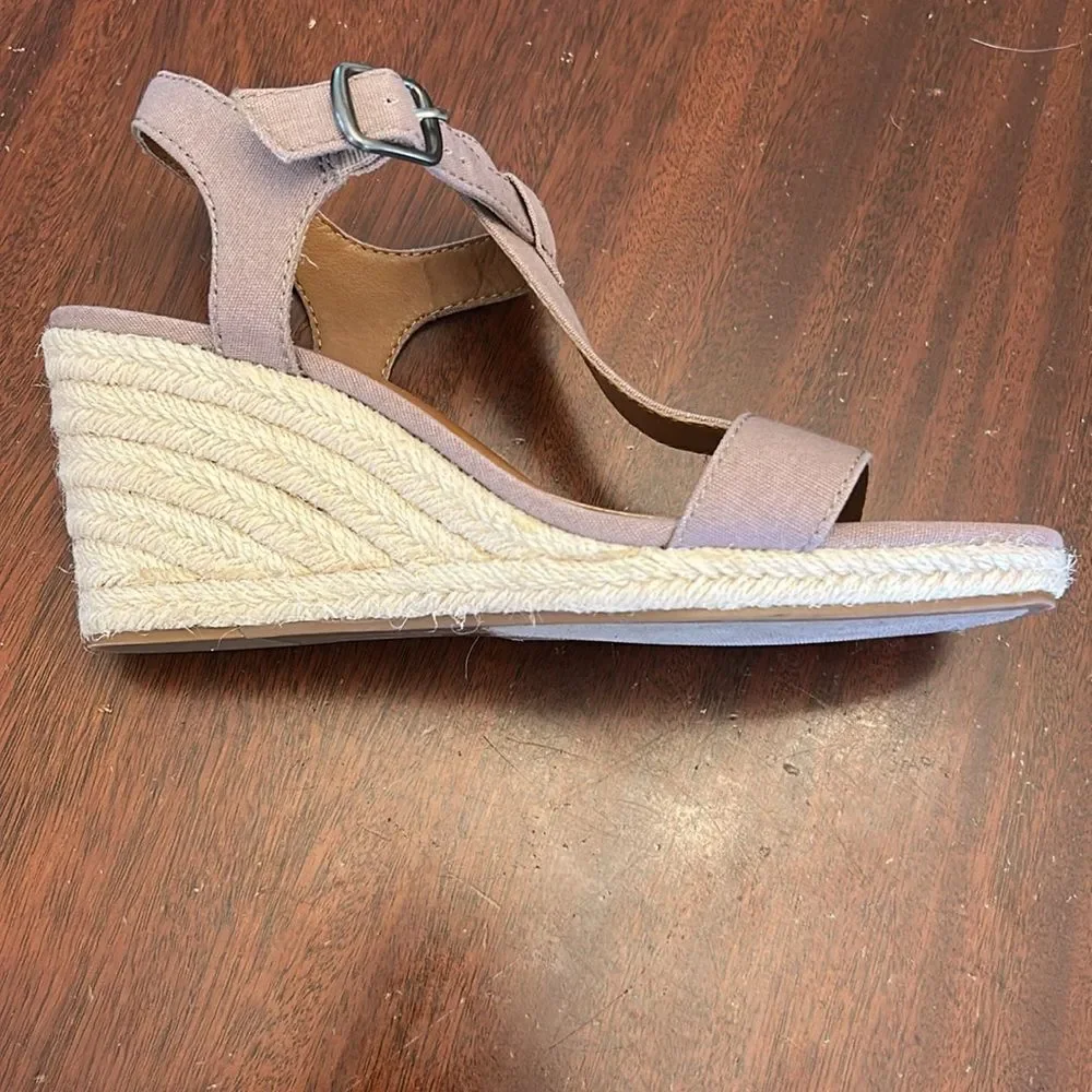 Lucky Brand Tan wedge Sandals Size 8 1/2 M NWOT